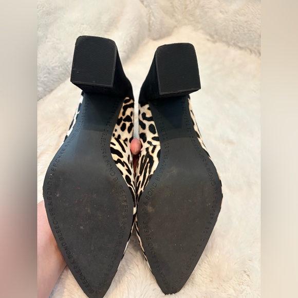 Leopard Print Pointed Toe Pumps - Black & White - Picture 5 of 6